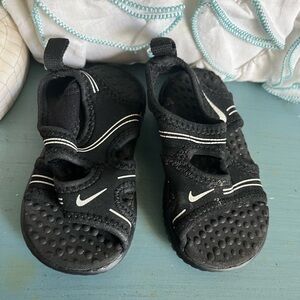 NIKE SANDLES